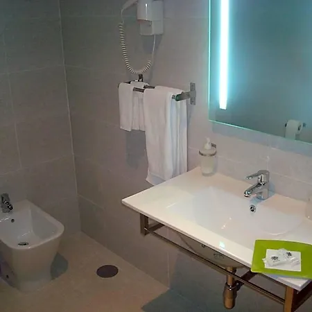 Palace & Termas De Sao Tiago فندق 4*