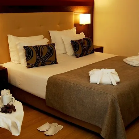 Hotel Palace & Termas De Sao Tiago 4*