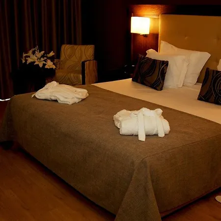 Palace & Termas De Sao Tiago Hotel 4*