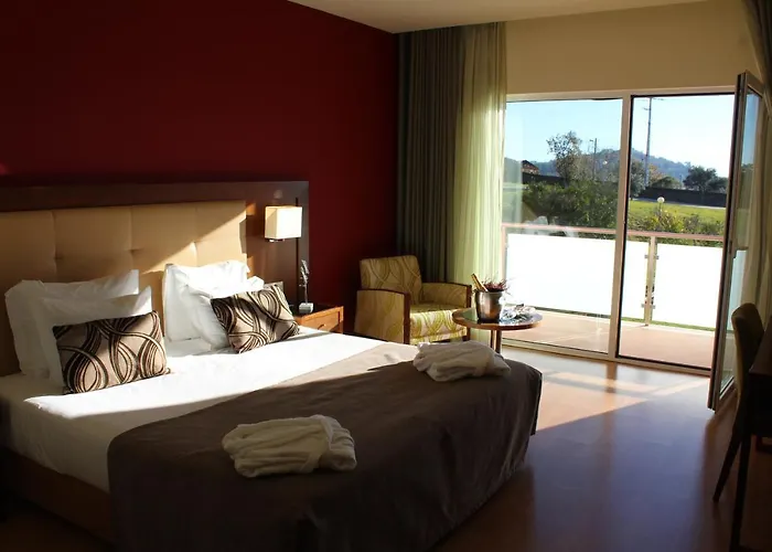 Palace & Termas De Sao Tiago Отель