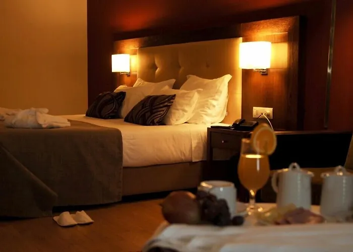 Palace & Termas De Sao Tiago Отель