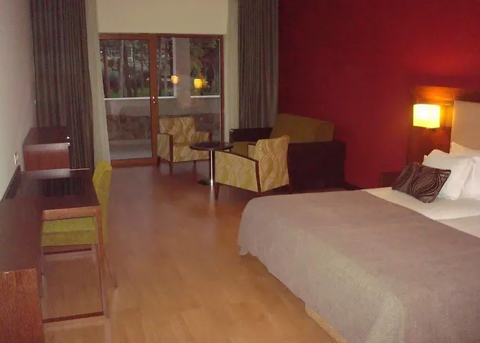 Отель Palace & Termas De Sao Tiago 4*